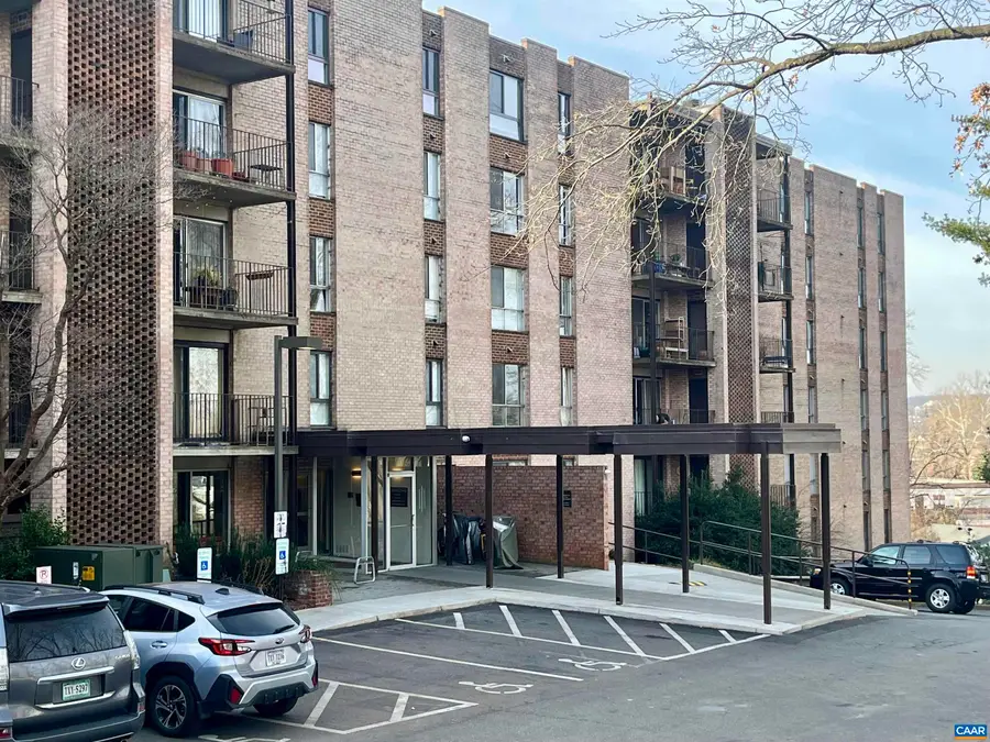 511 N First St #201, Charlottesville, VA 22902 - Image #3