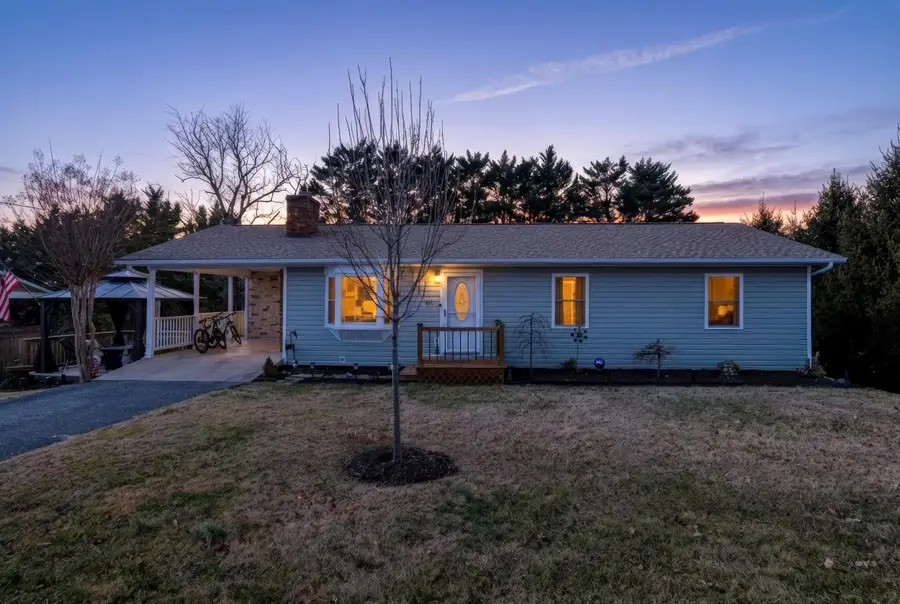 507 Barkman Ave, Elkton, VA 22827 - Image #2