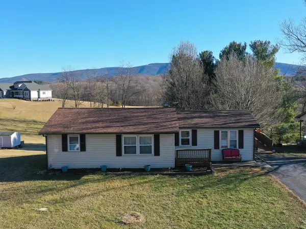 13 Indian Ridge Rd, GREENVILLE, VA 24440