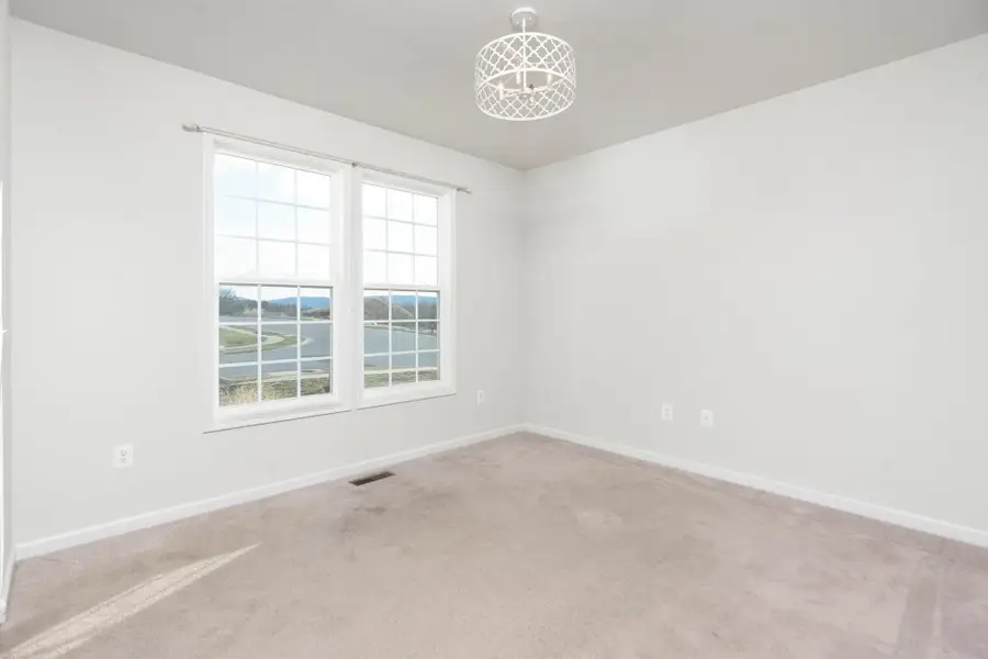 213 Oakbridge Dr, Waynesboro, VA 22980 - #3