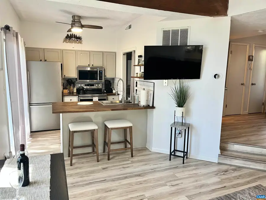 476 Three Ridges Condos, Roseland, VA 22967 - Image #3