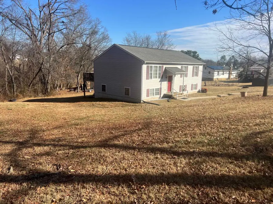 512 F St, Staunton, VA 24401 - Image #2