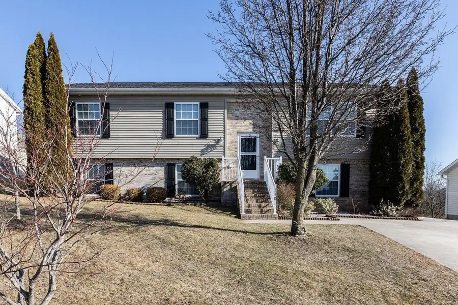 130 Clara Ct, Harrisonburg, VA 22802 - Image #2