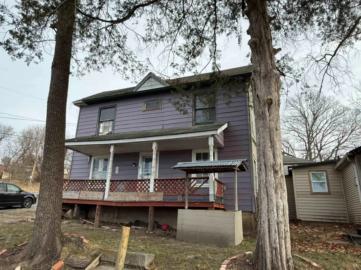 813 7th St, Waynesboro, VA 22980 - #1