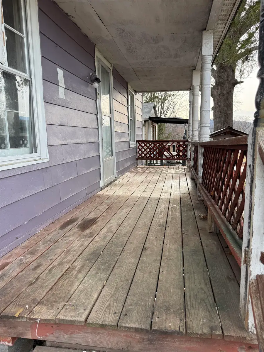 813 7th St, Waynesboro, VA 22980 - #2