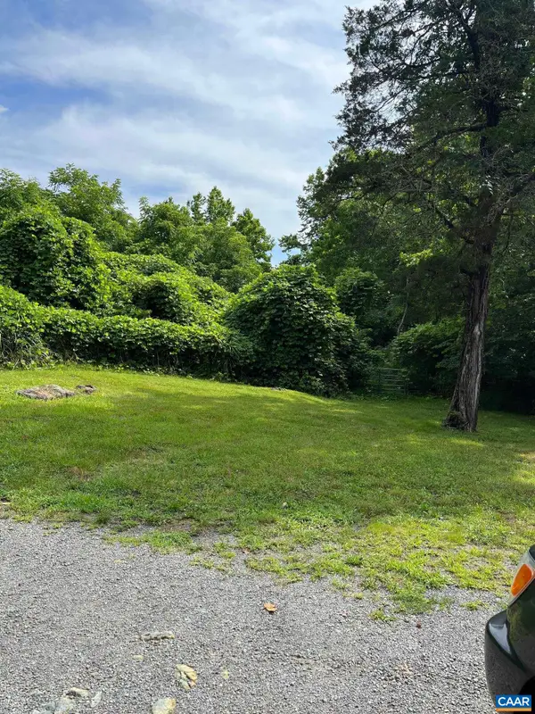 Rockfish River Rd, SCHUYLER, VA 22969