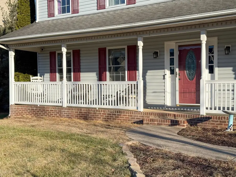 5868 Foxcroft Dr, Ashby, VA 22801 - #2