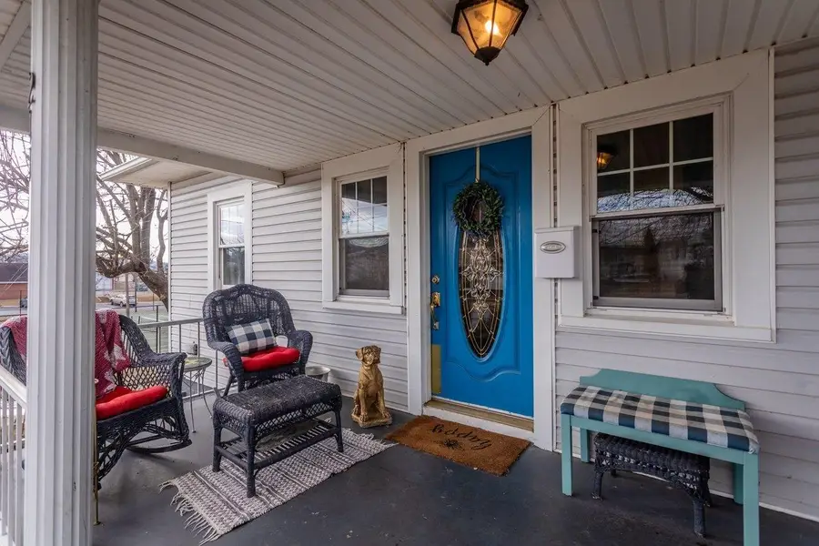 211 Second St, Shenandoah, VA 22849 - #2