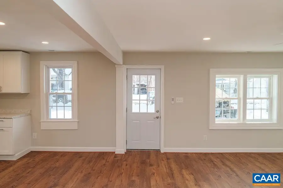 1433 Harding Ave, Waynesboro, VA 22980 - #3