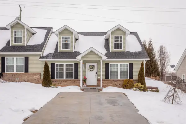 905 Macon Ave, GROTTOES, VA 24441