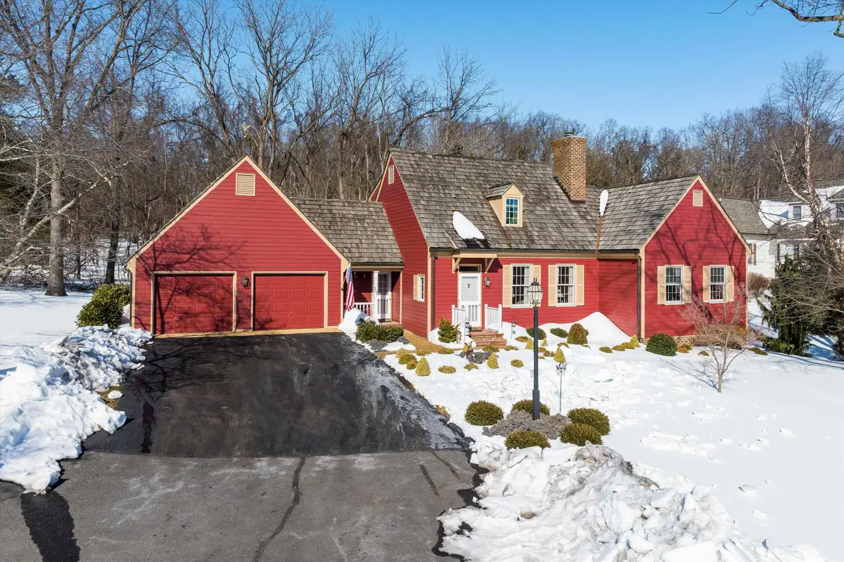 305 Kings Sq, Staunton, VA 24401 - #1