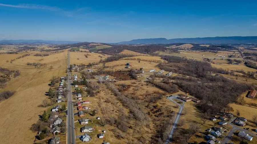 15854 Forestville Rd, Timberville, VA 22853 - #2