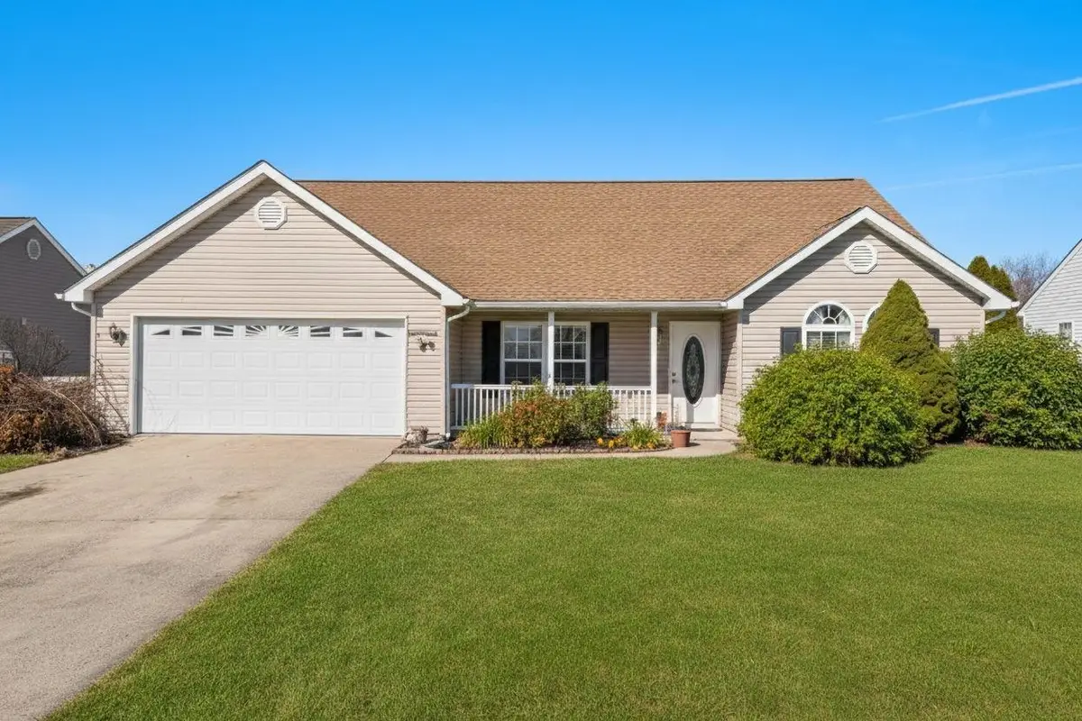 92 Wyer St, Weyers Cave, VA 24486 - #1