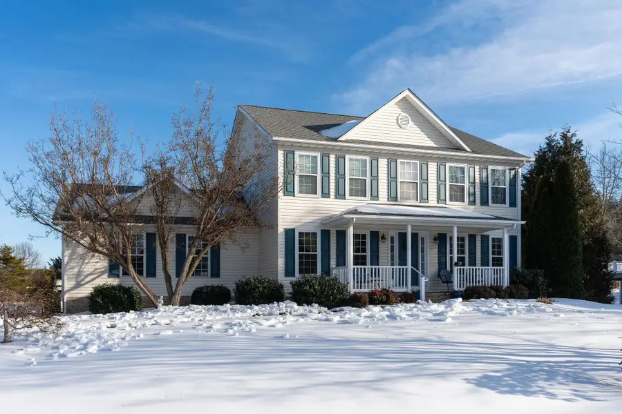 419 Wyndham Hill Dr, Fishersville, VA 22939 - #2