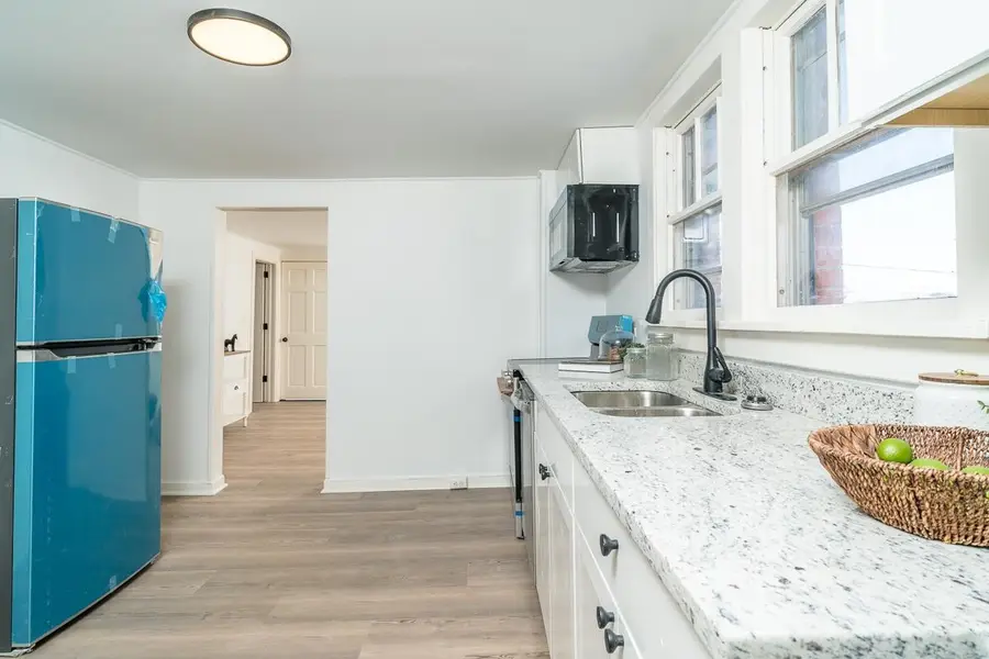 314 W Spring Ave, Elkton, VA 22827 - #3