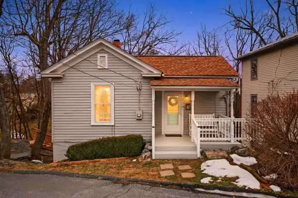 229 N Jefferson St, STAUNTON, VA 24401