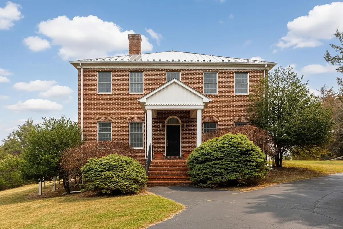 3 Walnut Valley Ln, Weyers Cave, VA 24486 - #1