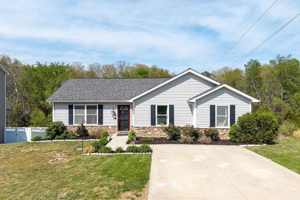 1430 Mandolin Ave, Grottoes, VA 24441 - #1