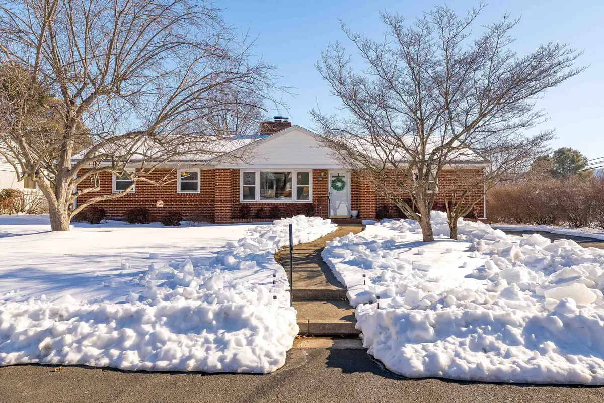 1318 Keesling Ave, Waynesboro, VA 22980 - #1