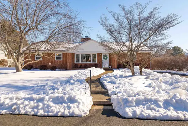 1318 Keesling Ave, WAYNESBORO, VA 22980