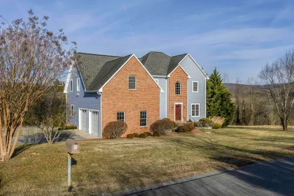 120 Skyhigh Ln, LEXINGTON, VA 24450
