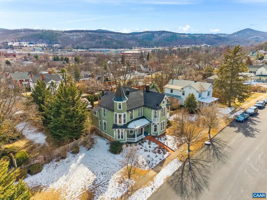 428 Maple Ave, Waynesboro, VA 22980 - #3