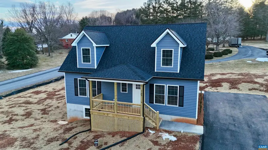 200 Robin Hood Rd, Staunton, VA 24401 - #3