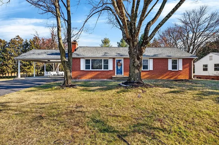 138 Tinkling Spring Rd, Fishersville, VA 22939 - #3