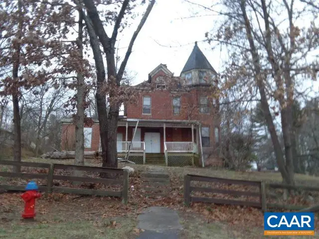 1040 Reservoir St, Waynesboro, VA 22980 - #2