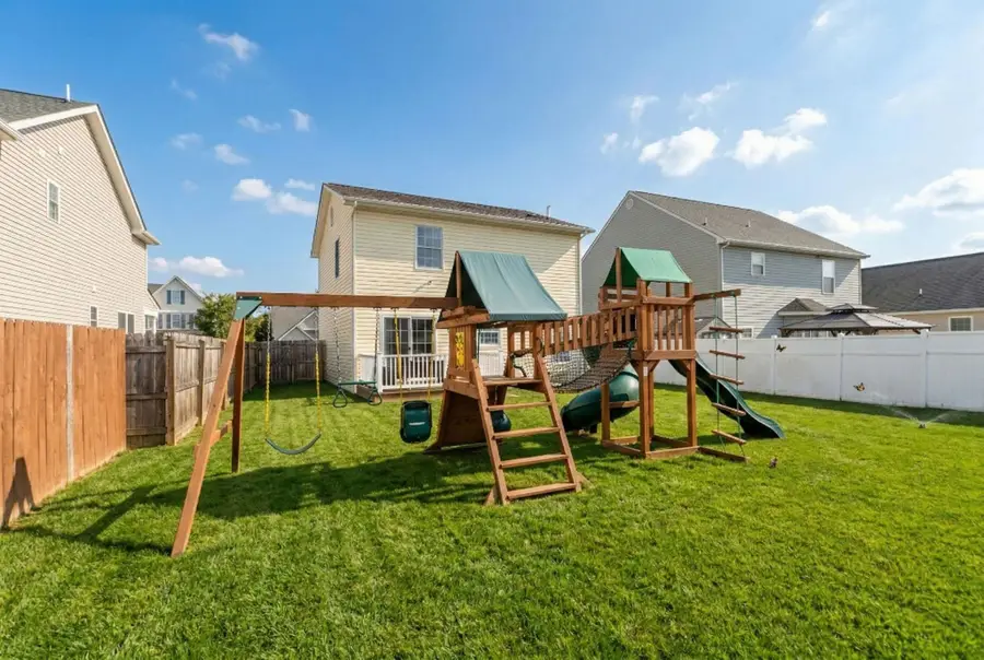 209 Evershire St, Waynesboro, VA 22980 - #3