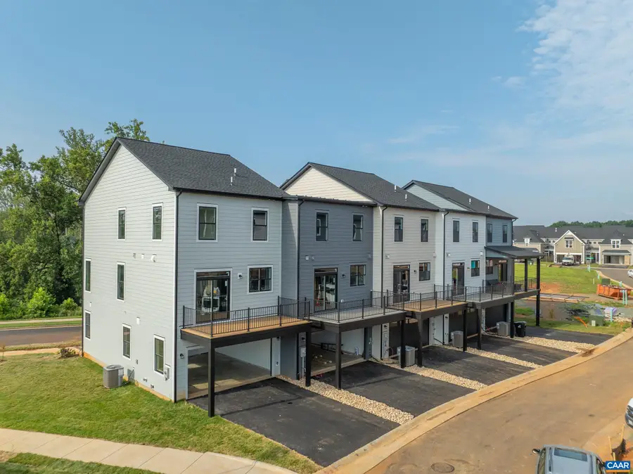 18 Larkin Ave, Crozet, VA 22932 - #2