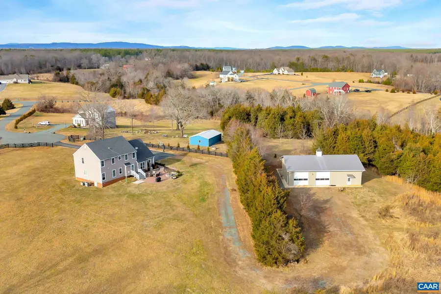 1243 Woodcock Pl, Scottsville, VA 24590 - #3