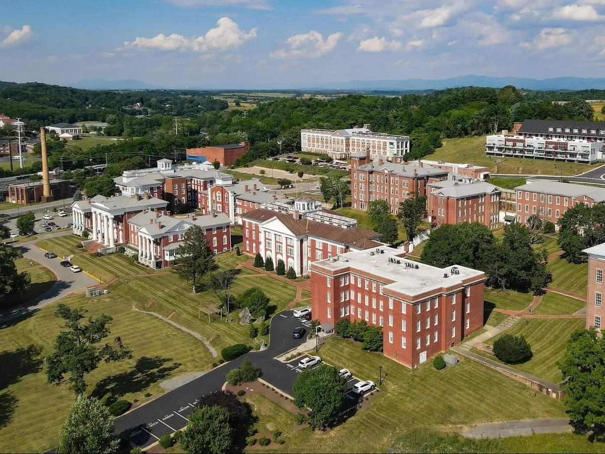 101 W Village Dr #101, Staunton, VA 24401 - #1