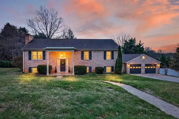 224 Meadowbrook Rd, STAUNTON, VA 24401