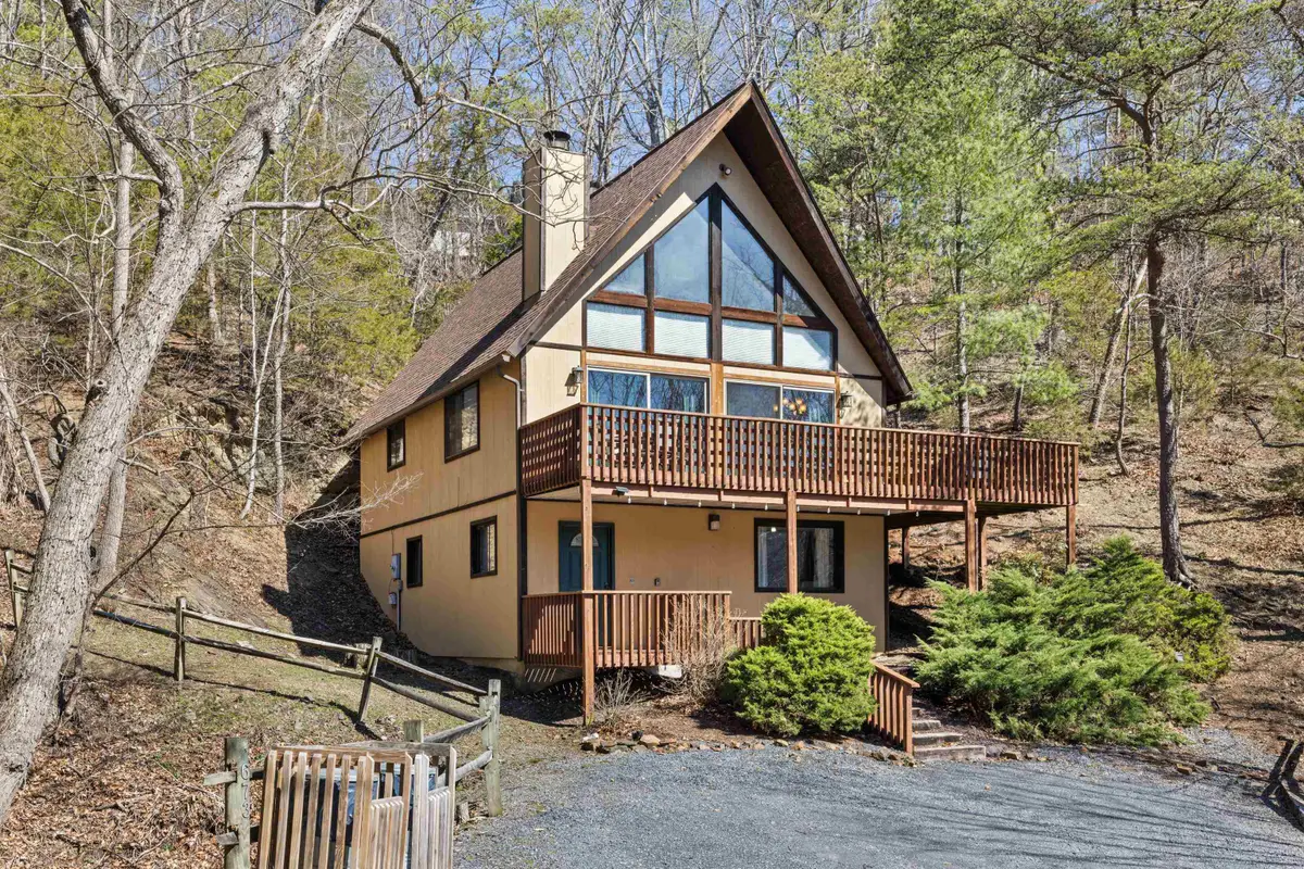 673 Killmon Rd, Basye, VA 22810 - #1
