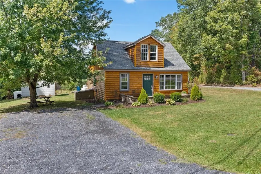 8 Sawmill Run Ln, Waynesboro, VA 22980 - #3