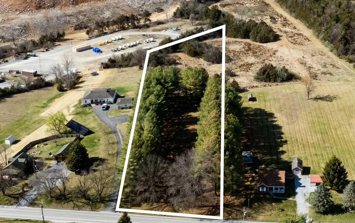 355 National Ave, Staunton, VA 24401 - #1
