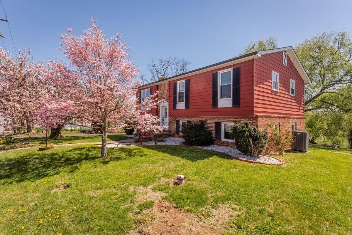 522 S Main St, Mount Crawford, VA 22841 - #1