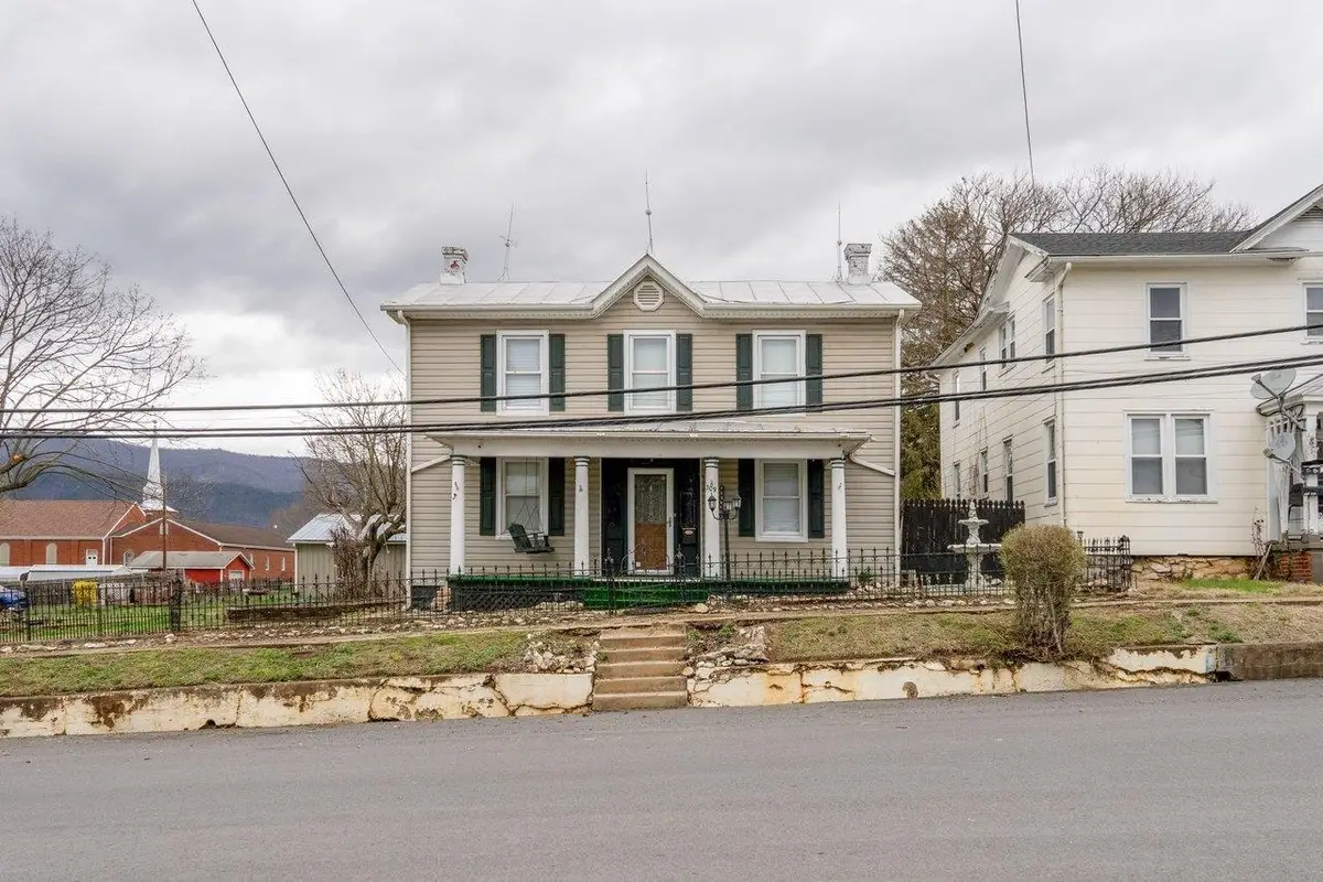 309 Virginia Ave, Shenandoah, VA 22849 - #1