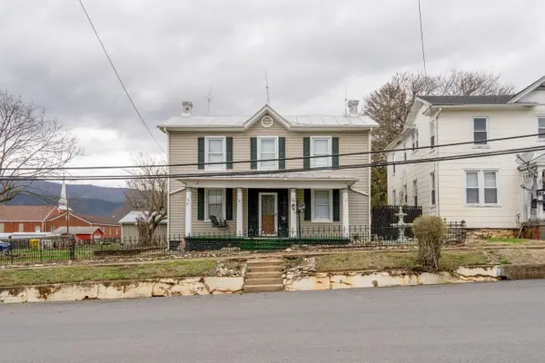 309 Virginia Ave, SHENANDOAH, VA 22849