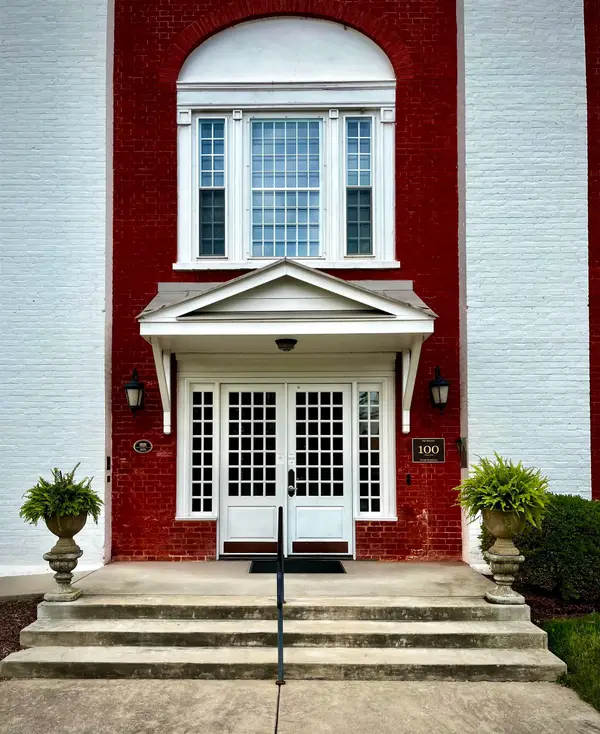 100 Village Dr #401, STAUNTON, VA 24401