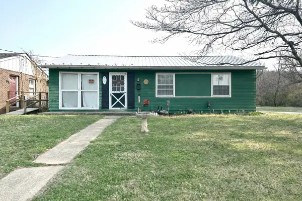 628 Market Ave, WAYNESBORO, VA 22980