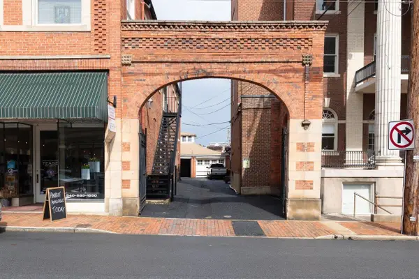 117 W Frederick St #2, STAUNTON, VA 24401