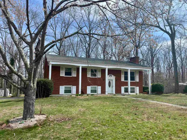 28 Flint Mountain Dr, STUARTS DRAFT, VA 24401