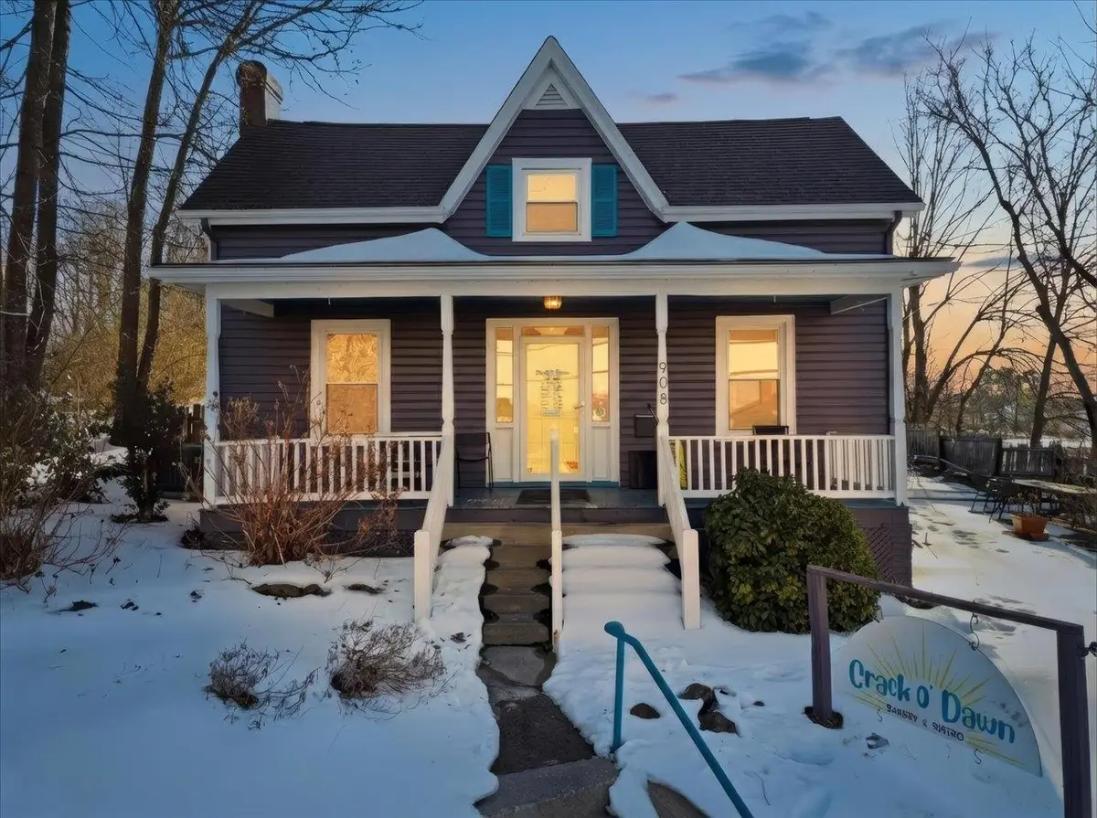 908 W Main St, Waynesboro, VA 22980 - #1