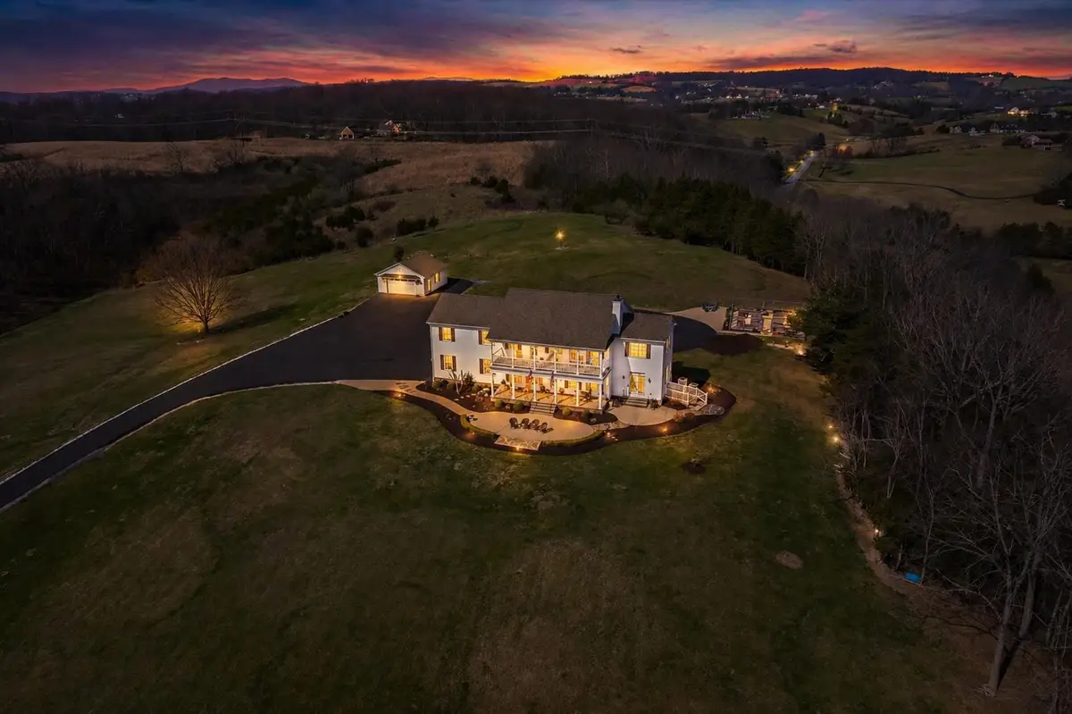635 Dam Town Rd, Fort Defiance, VA 24437 - #1