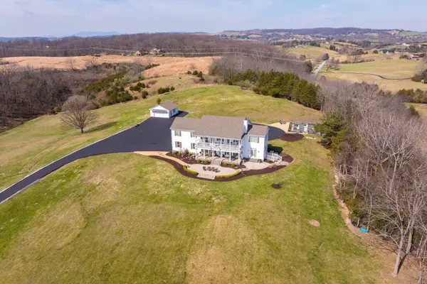 635 Dam Town Rd, FORT DEFIANCE, VA 24437