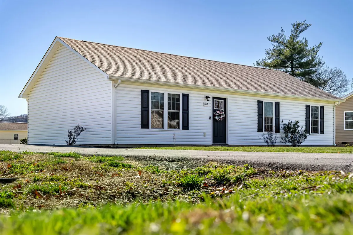 107 8th St, Grottoes, VA 24441 - #1