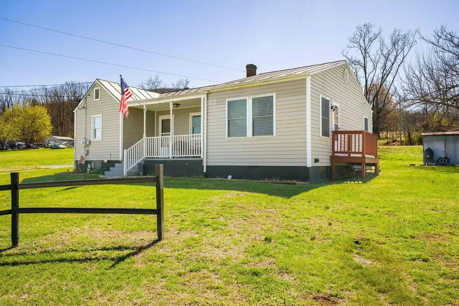 160 Honeysuckle Ln, Stanley, VA 22851 - #2