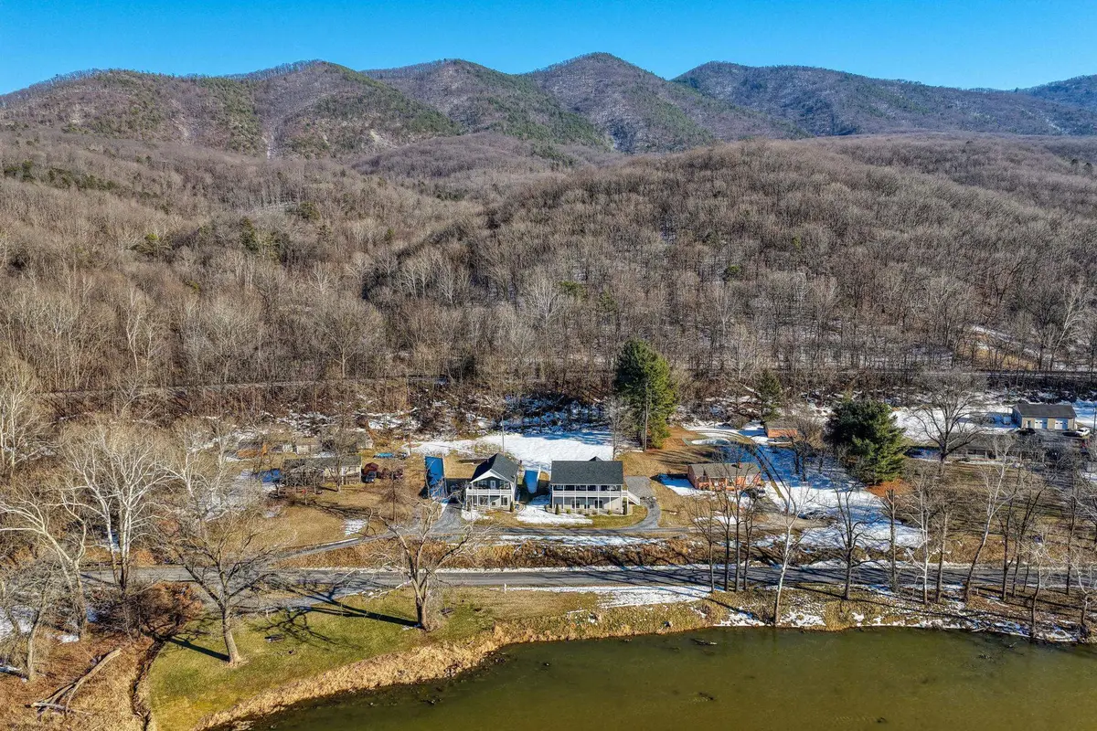 37 & 39 Whistle Ln, Shenandoah, VA 22849 - #1